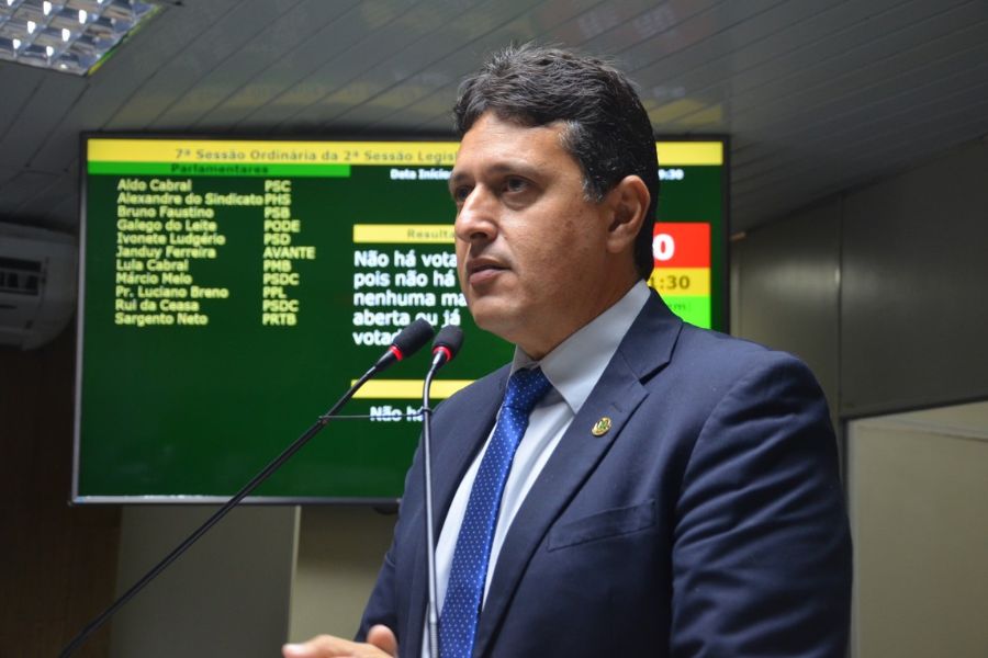 Márcio Melo propõe assistência técnica pública para construção de casas de famílias de baixa renda
