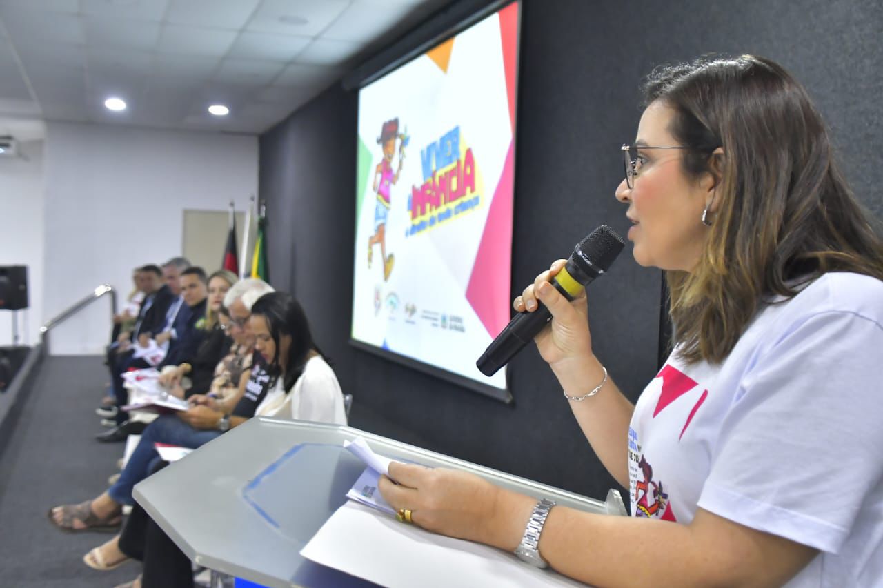 No dia mundial contra o trabalho infantil, Pollyanna Dutra reflete sobre violação de direitos: “Submeter uma criança a qualquer forma de trabalho é retirar as possibilidades de futuro”