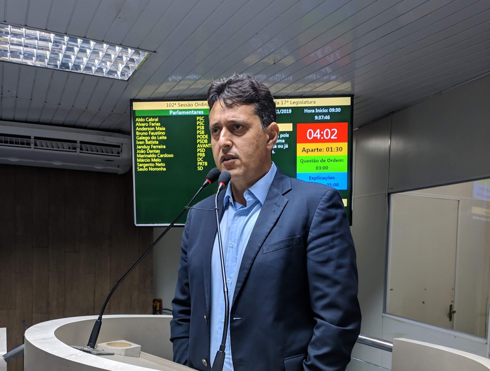 Projeto do vereador Márcio Melo institui o programa “Campinense paga Meia-Entrada”