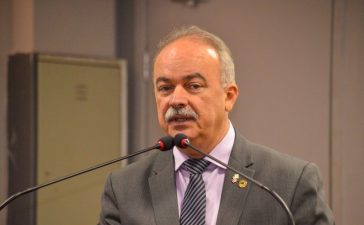 Inácio Falcão apresenta requerimento, solicitando perfuração de poços no município de Matinhas/PB