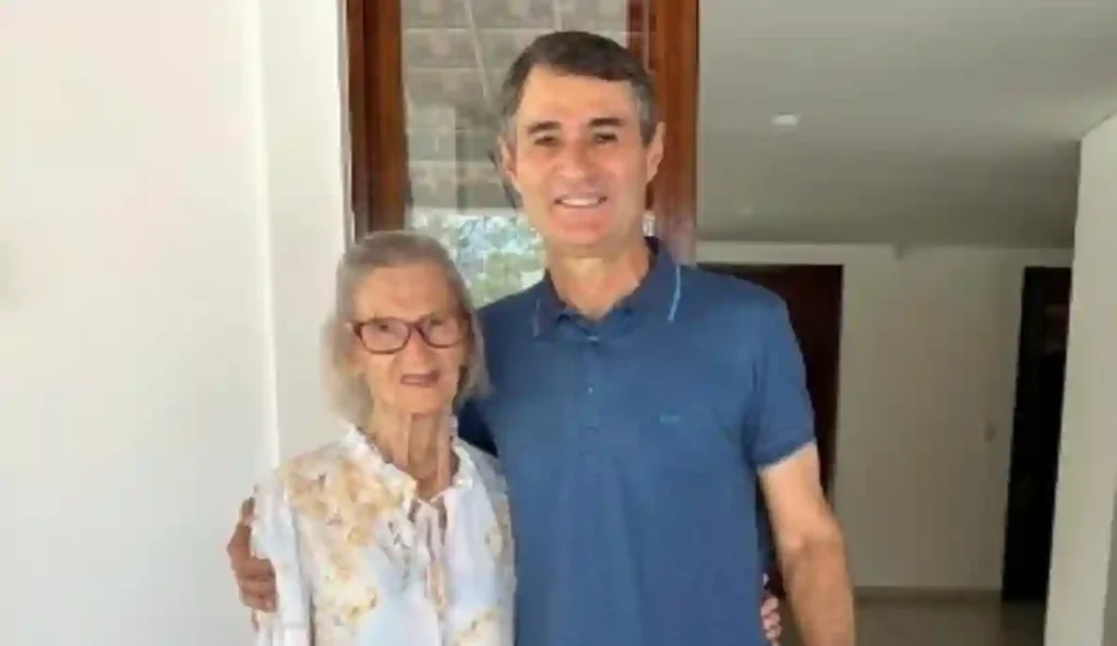 ALPB emite voto de pesar pelo falecimento de Antonieta Rodrigues, mãe do deputado federal Romero Rodrigues ALPB emite voto de pesar pelo falecimento de Antonieta Rodrigues, mãe do deputado federal Romero Rodrigues