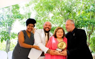 Câmara de Campina Grande concede Medalha de Honra ao Mérito Municipal a ex-vereadora Maria Lopes Barbosa