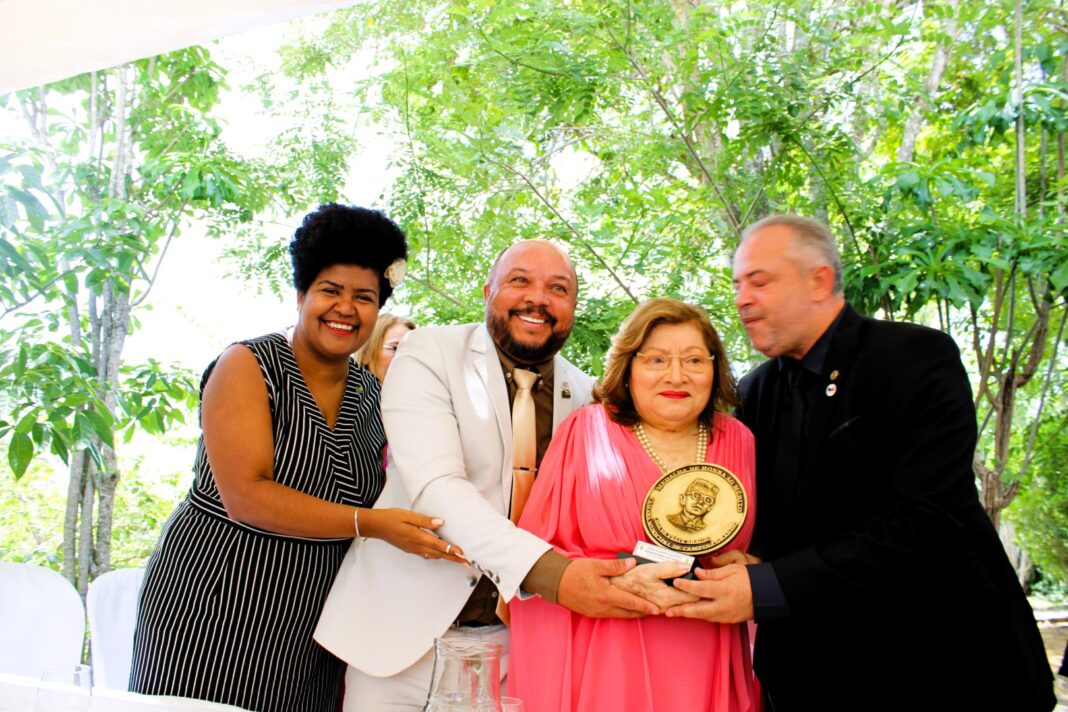 Câmara de Campina Grande concede Medalha de Honra ao Mérito Municipal a ex-vereadora Maria Lopes Barbosa Câmara de Campina Grande concede Medalha de Honra ao Mérito Municipal a ex-vereadora Maria Lopes Barbosa