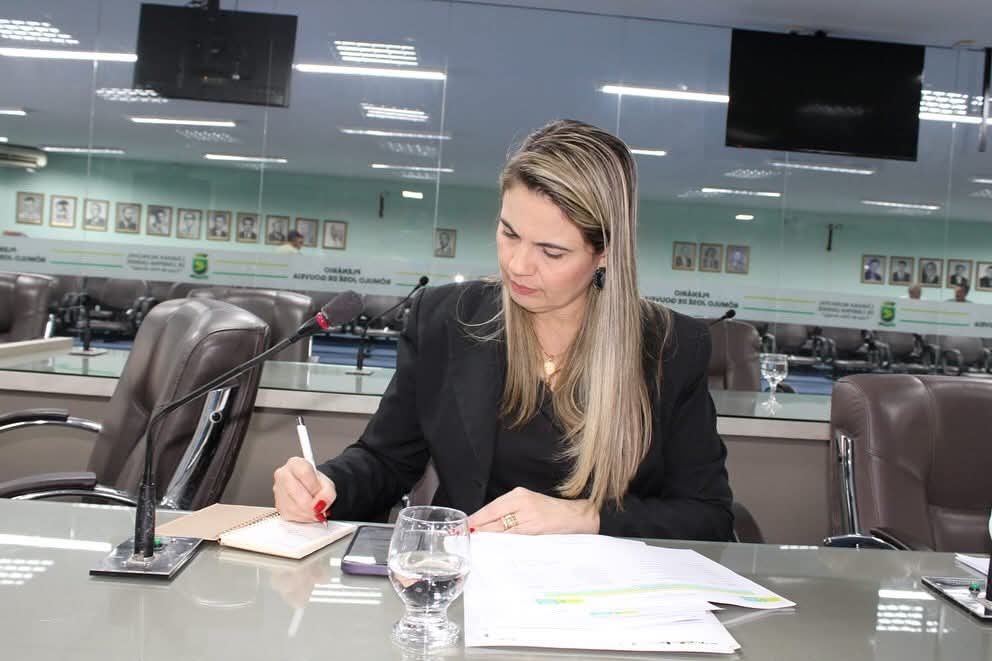 ELAS FAZEM: Projetos de Resolução de Carol Gomes dão ênfase ao trabalho desenvolvido pelas mulheres vereadoras
