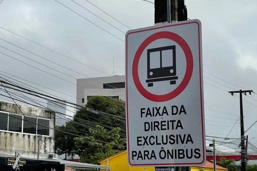 Faixas exclusivas de ônibus melhoram eficiência do transporte coletivo e flexibilização deve ser evitada