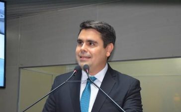 Alexandre do Sindicato propõe Medalha de Honra ao Mérito para o jurista Aécio Melo
