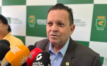 Projeto de Olimpio cria o Sistema Municipal Digital de Adoção de Animais em Campina Grande