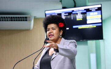 Bueiros Inteligentes: lei da vereadora Jô Oliveira apresenta alternativa para evitar alagamentos em Campina Grande