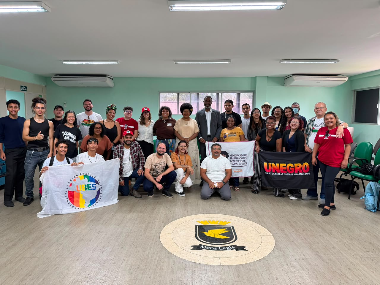 Vereadora Jô Oliveira reúne Ministério da Igualdade Racial e movimentos sociais para discutir implementação do Juventude Negra Viva em Campina Grande Vereadora Jô Oliveira reúne Ministério da Igualdade Racial e movimentos sociais para discutir implementação do Juventude Negra Viva em Campina Grande